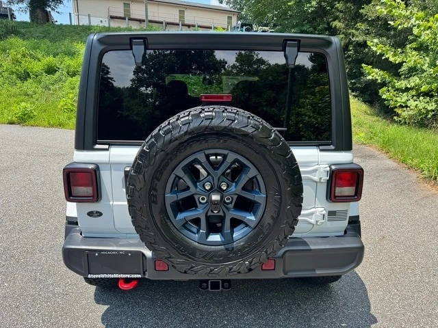 2026 Jeep JL Wrangler - Image 8 of 29