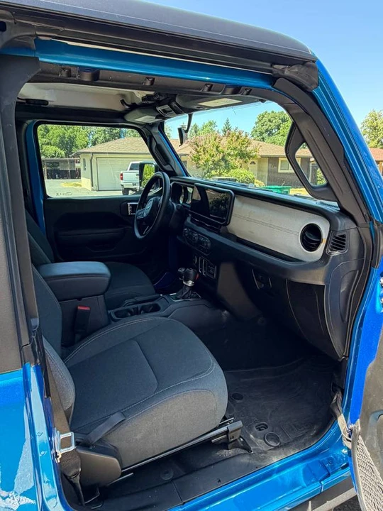 2026 Jeep JL Wrangler - Image 12 of 15