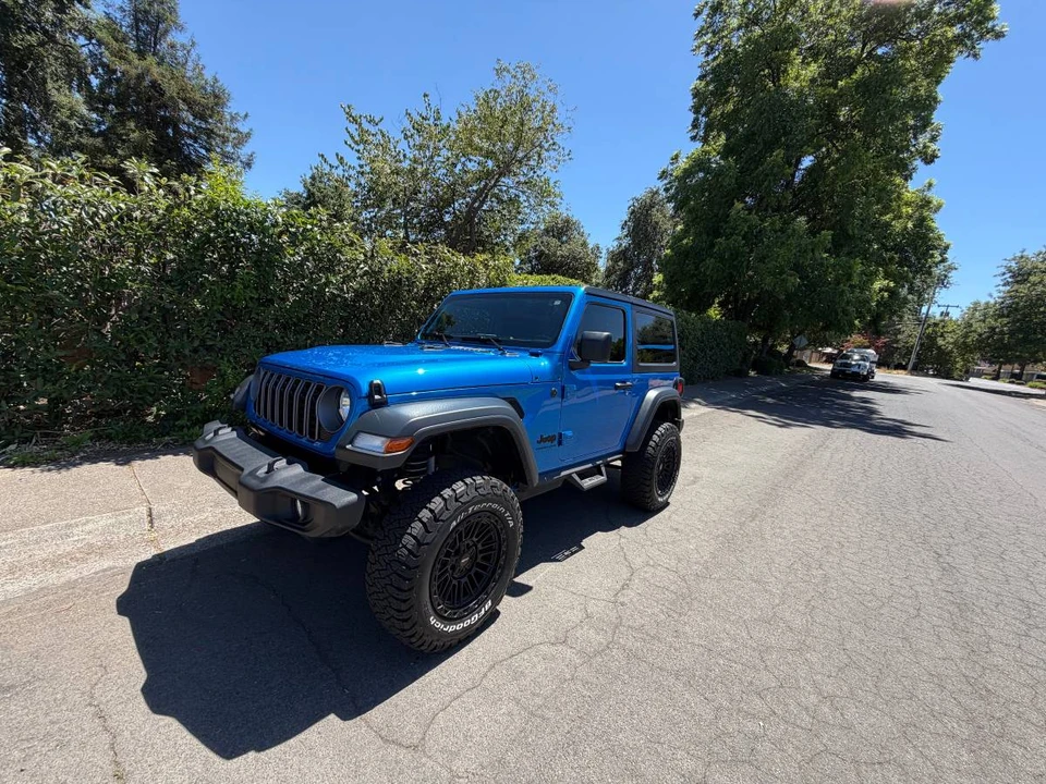 2026 Jeep JL Wrangler - Image 3 of 15
