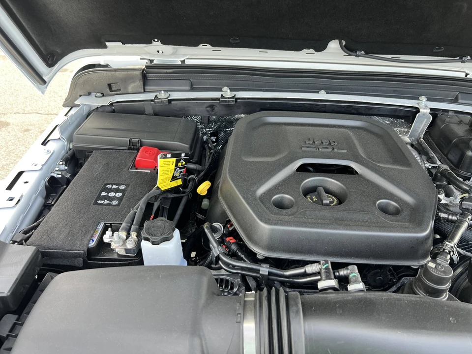 2026 Jeep JL Wrangler - Image 27 of 28