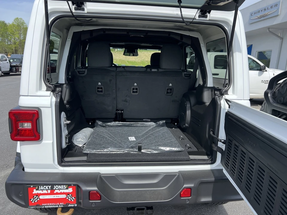 2026 Jeep JL Wrangler - Image 10 of 28