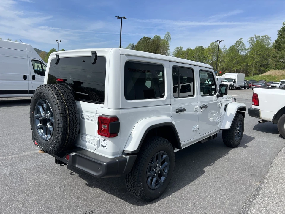 2026 Jeep JL Wrangler - Image 3 of 28