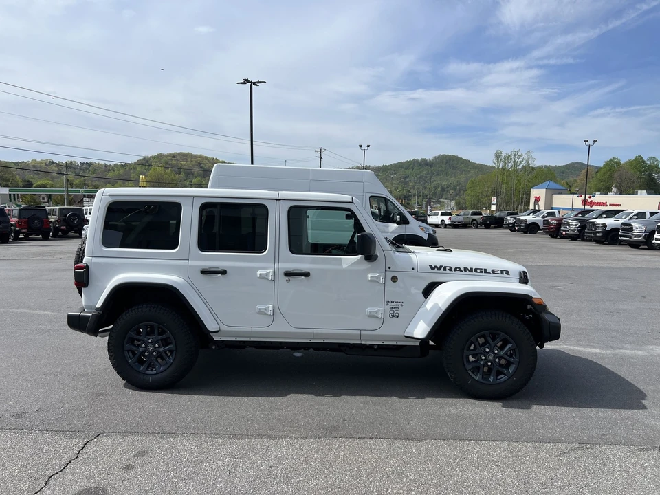 2026 Jeep JL Wrangler - Image 4 of 28