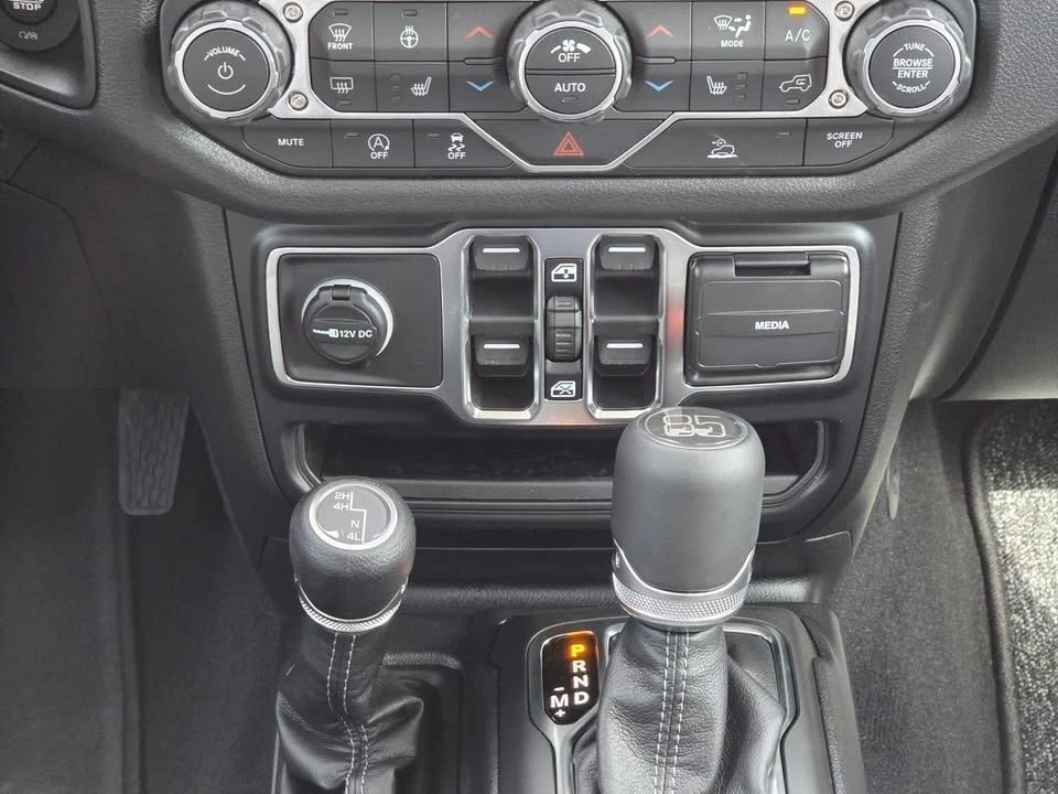 2026 Jeep JL Wrangler - Image 11 of 18