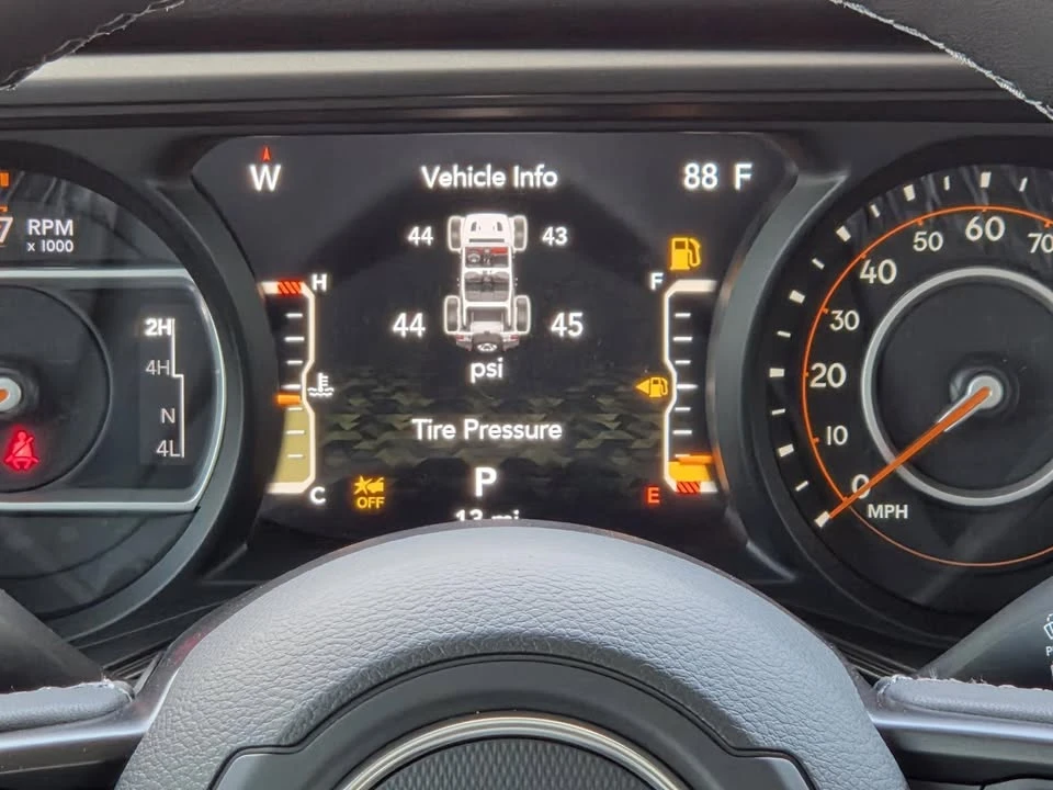2026 Jeep JL Wrangler - Image 16 of 18