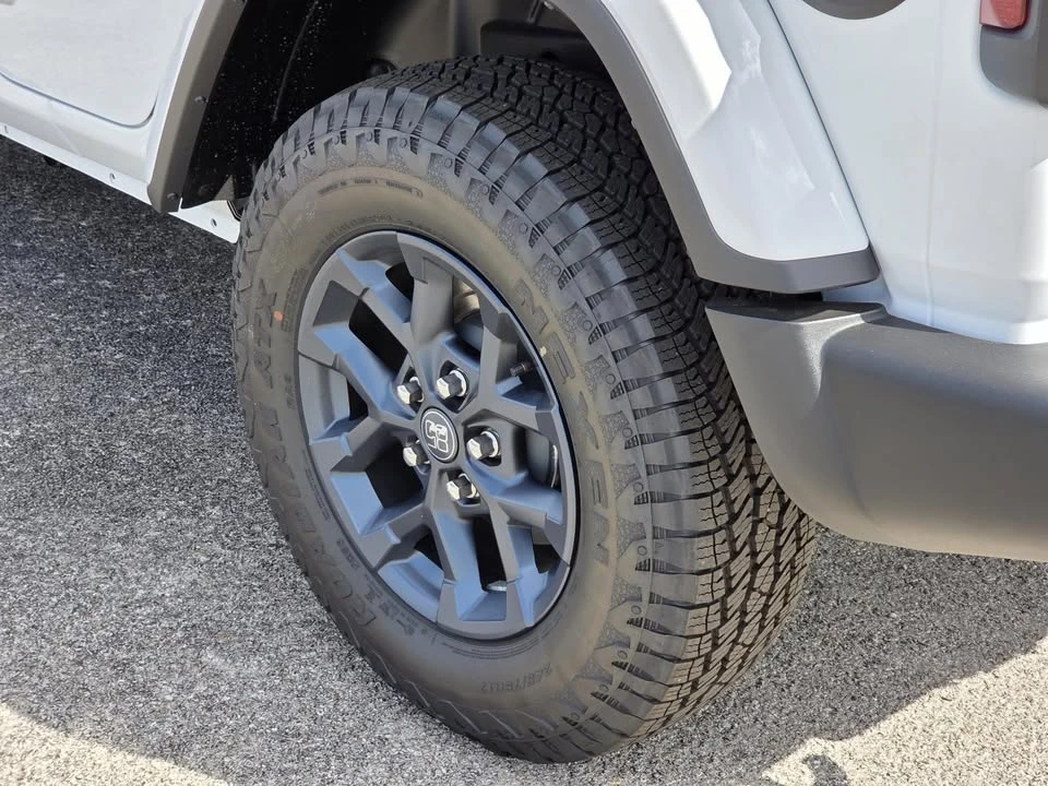 2026 Jeep JL Wrangler - Image 5 of 18