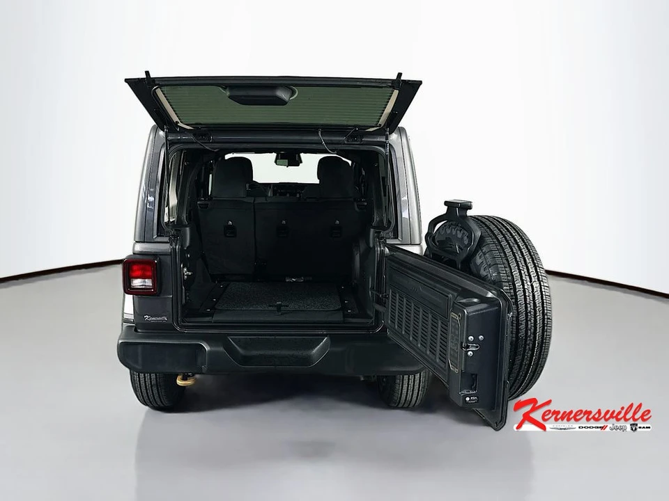 2026 Jeep JL Wrangler - Image 16 of 22