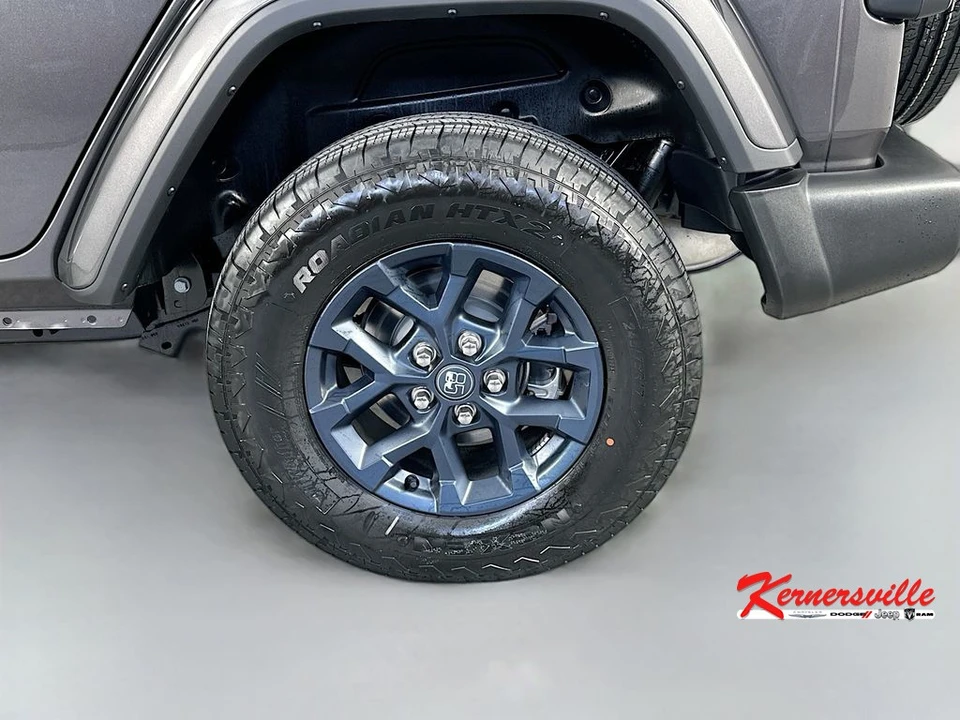 2026 Jeep JL Wrangler - Image 17 of 22