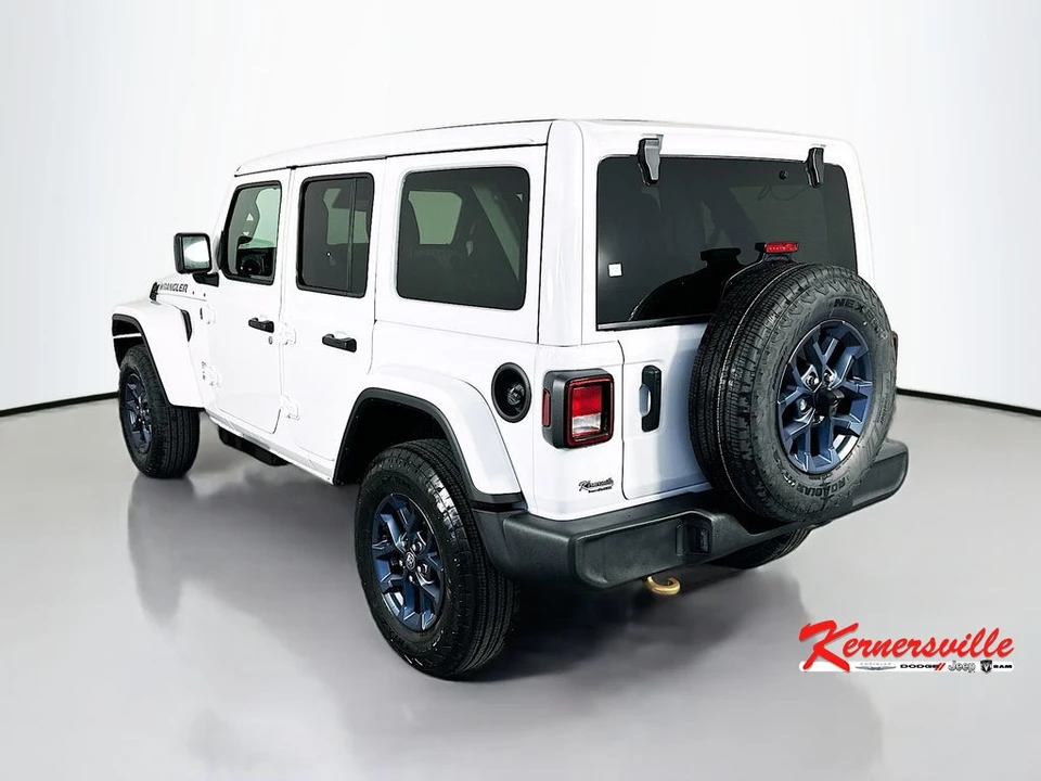 2026 Jeep JL Wrangler - Image 5 of 22
