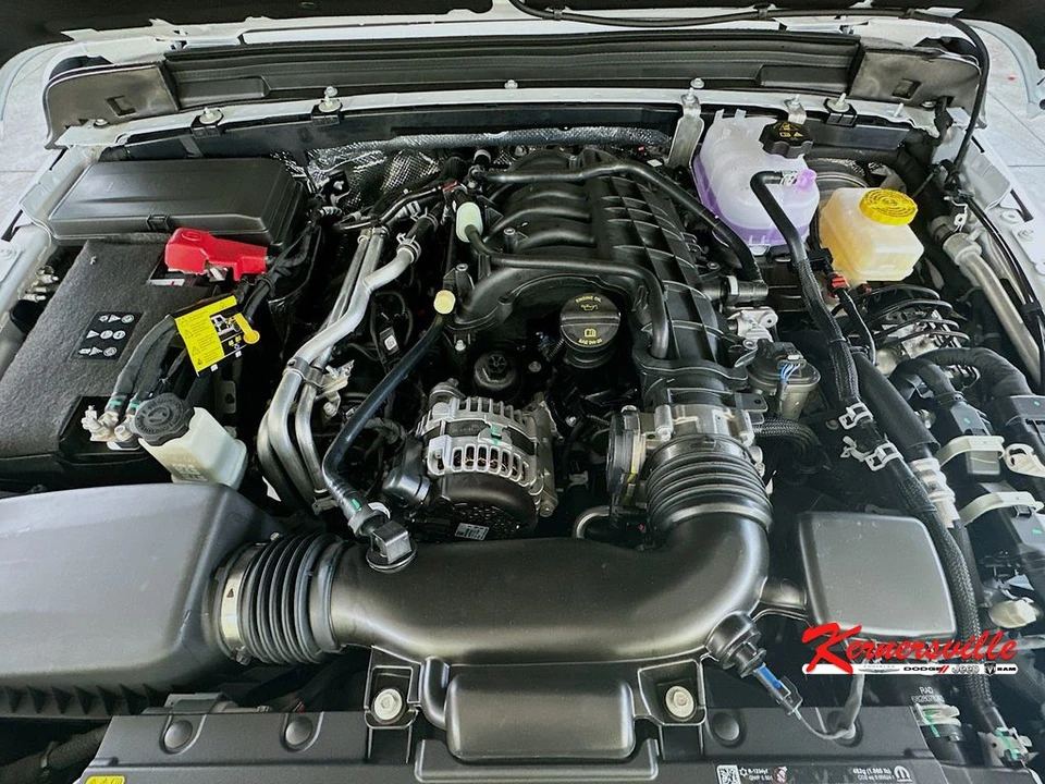 2026 Jeep JL Wrangler - Image 17 of 22