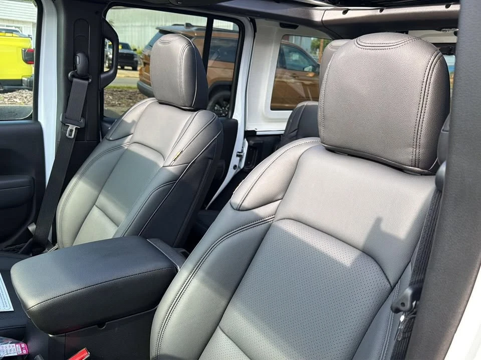 2026 Jeep JL Wrangler - Image 20 of 20