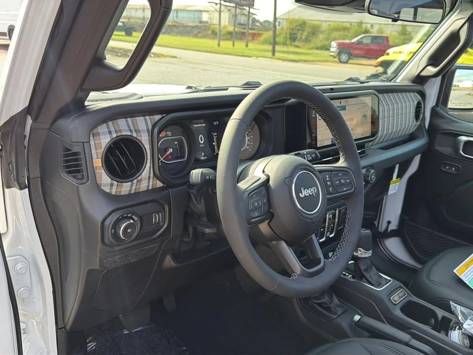 2026 Jeep JL Wrangler - Image 19 of 20