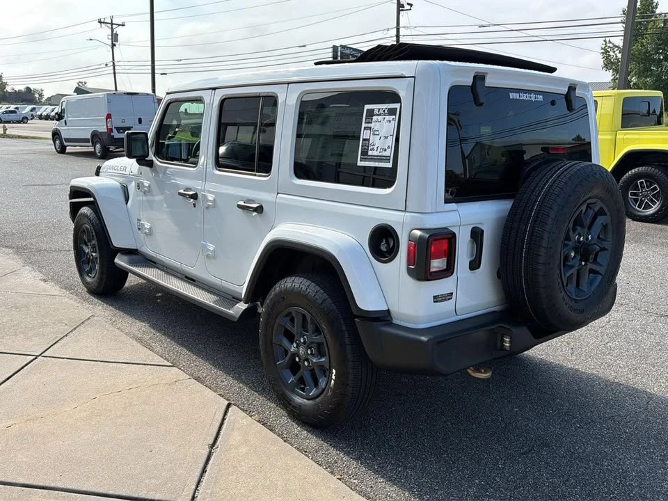2026 Jeep JL Wrangler - Image 16 of 20