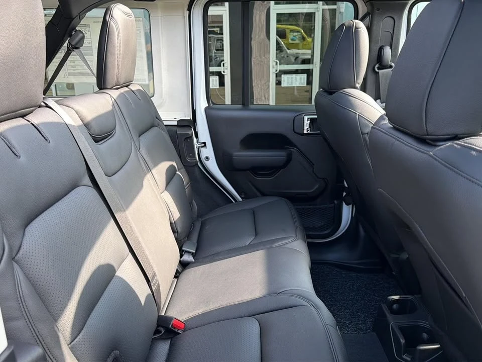 2026 Jeep JL Wrangler - Image 12 of 20