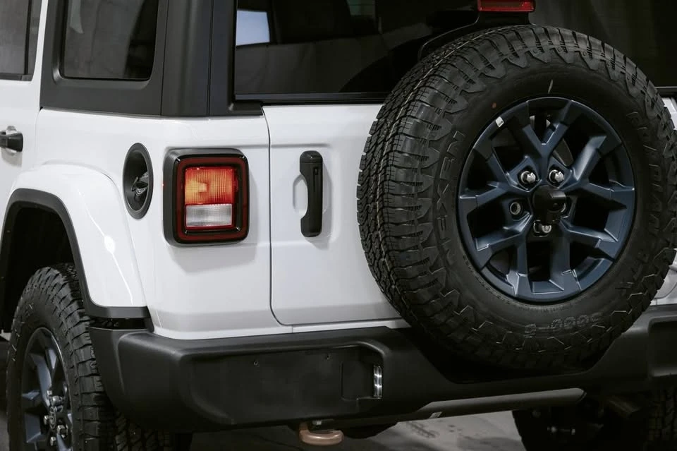 2026 Jeep JL Wrangler - Image 9 of 20