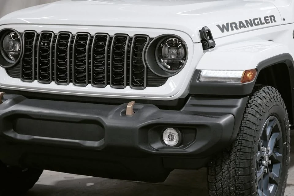 2026 Jeep JL Wrangler - Image 8 of 20