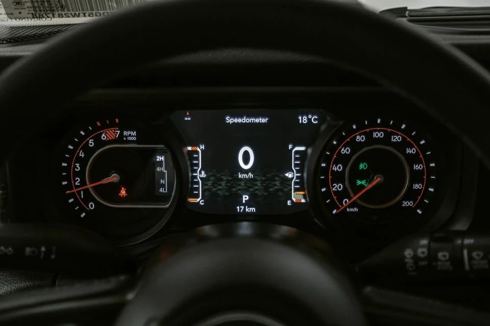 2026 Jeep JL Wrangler - Image 14 of 20