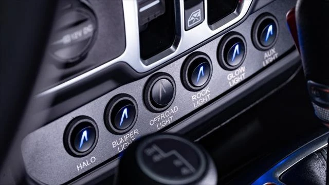 2026 Jeep JL Wrangler - Image 15 of 21