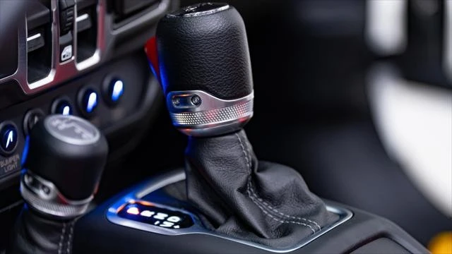 2026 Jeep JL Wrangler - Image 18 of 21