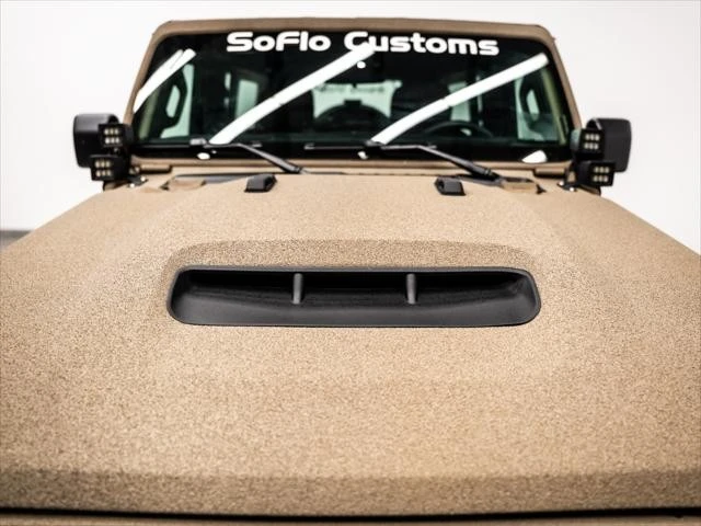 2026 Jeep JL Wrangler - Image 19 of 31