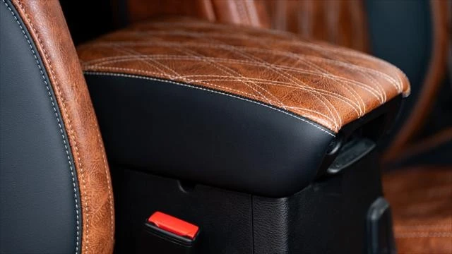 2026 Jeep JL Wrangler - Image 13 of 21