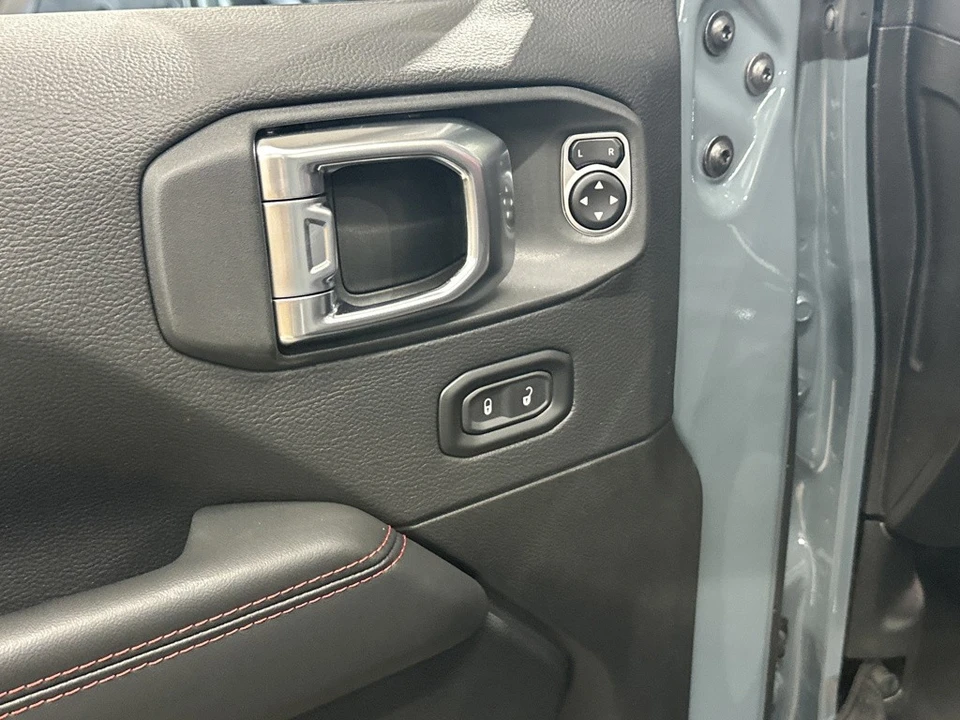 2026 Jeep JL Wrangler - Image 9 of 21