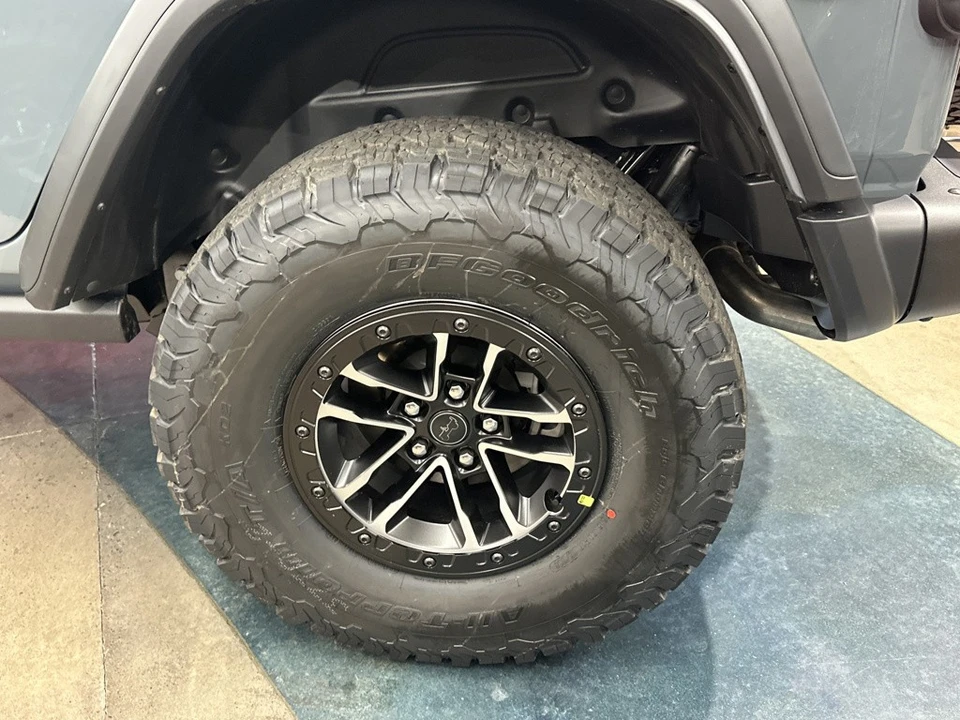 2026 Jeep JL Wrangler - Image 17 of 21
