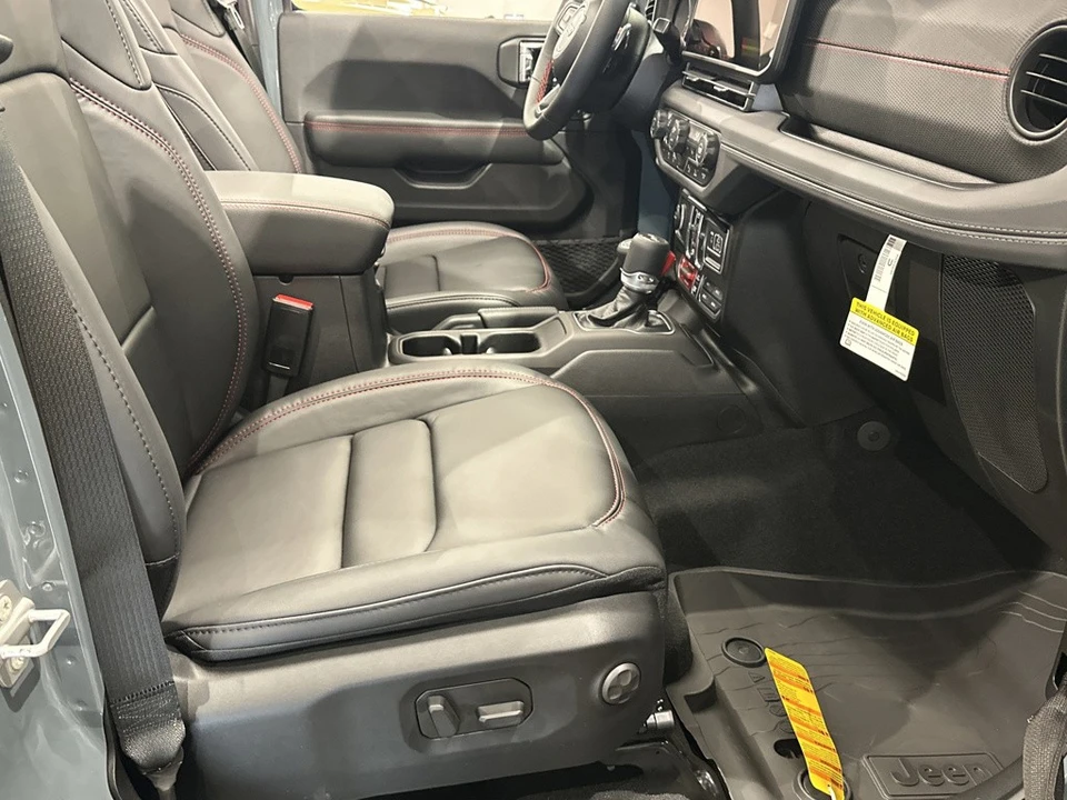 2026 Jeep JL Wrangler - Image 12 of 21