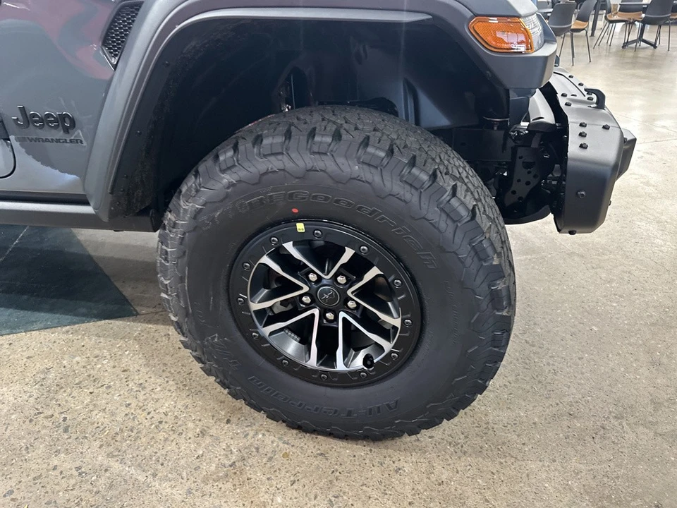 2026 Jeep JL Wrangler - Image 11 of 21