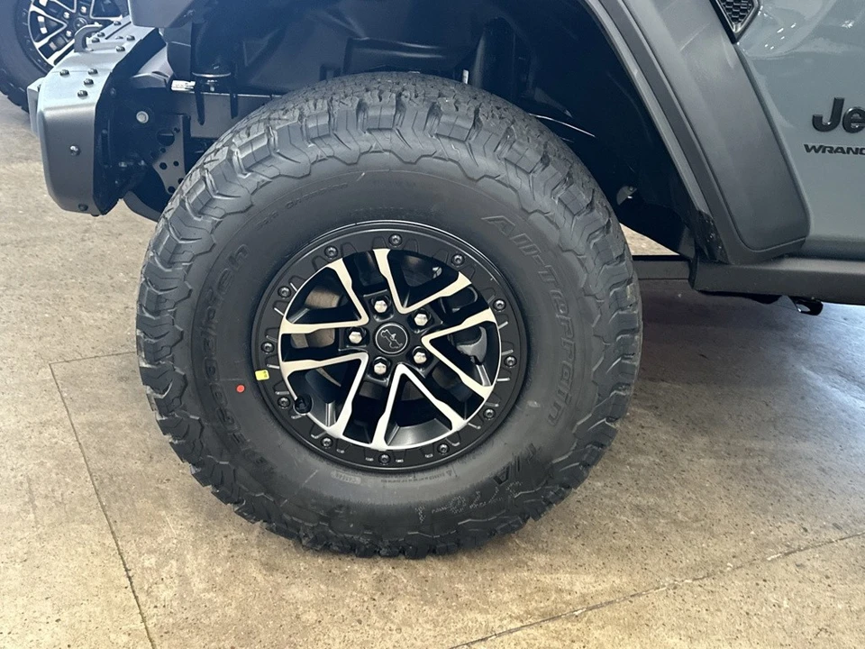2026 Jeep JL Wrangler - Image 10 of 21