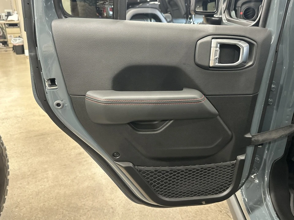 2026 Jeep JL Wrangler - Image 19 of 21