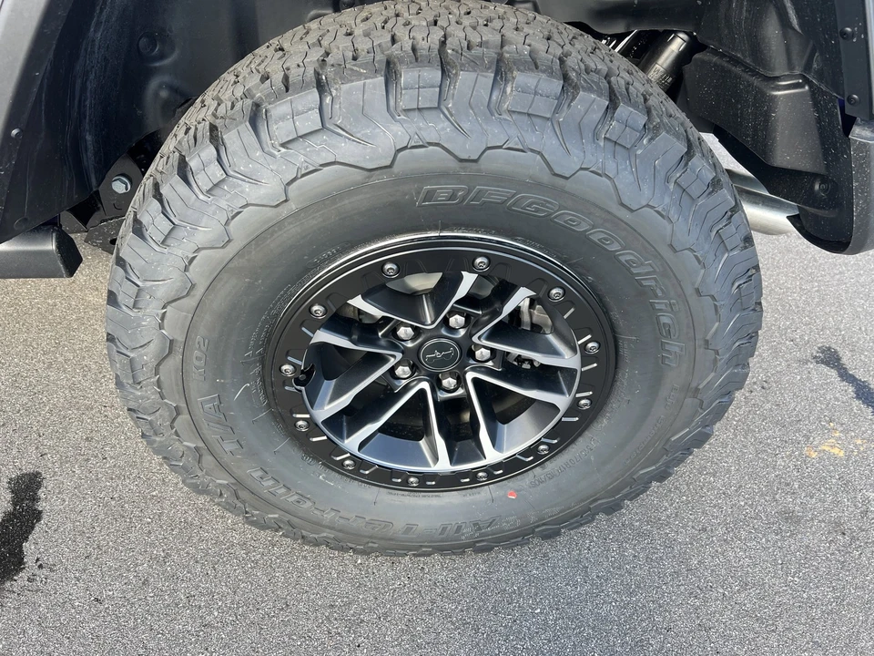 2026 Jeep JL Wrangler - Image 15 of 21
