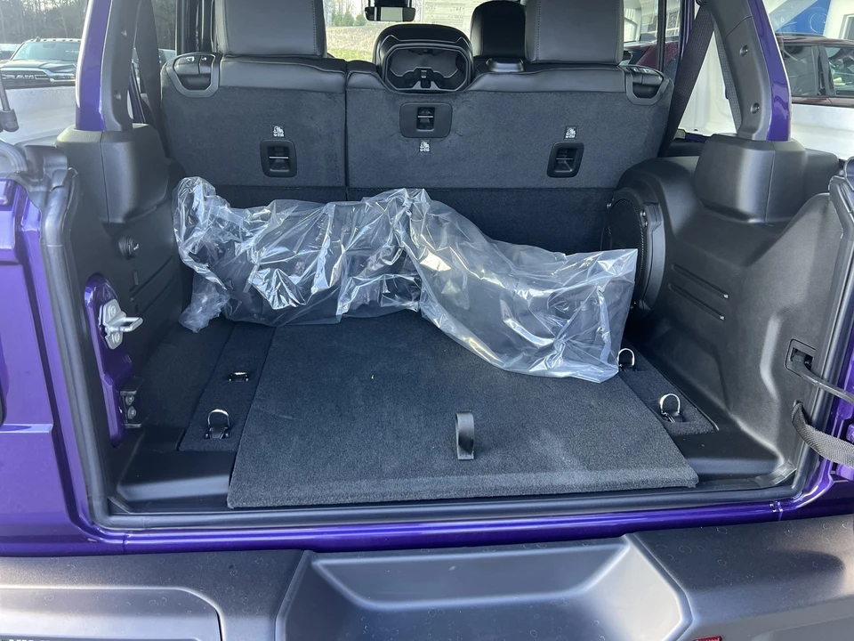 2026 Jeep JL Wrangler - Image 10 of 21