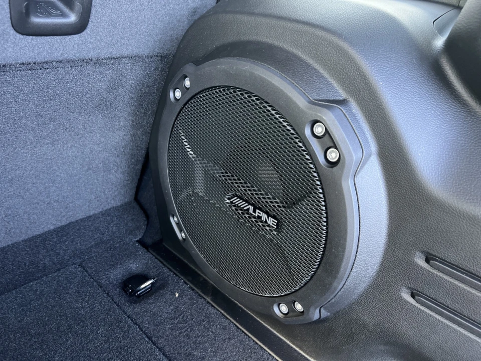 2026 Jeep JL Wrangler - Image 11 of 21