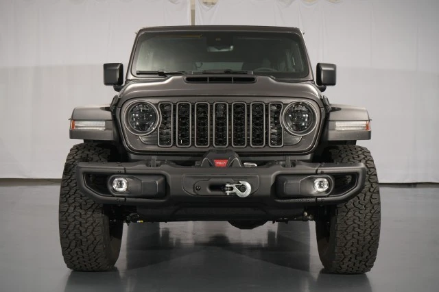 2026 Jeep JL Wrangler - Image 6 of 31