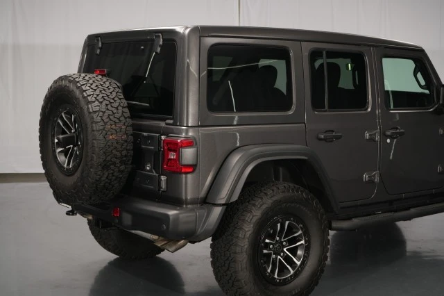 2026 Jeep JL Wrangler - Image 13 of 31