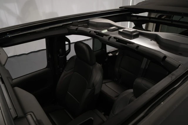 2026 Jeep JL Wrangler - Image 20 of 21