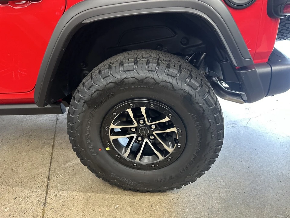 2026 Jeep JL Wrangler - Image 14 of 21