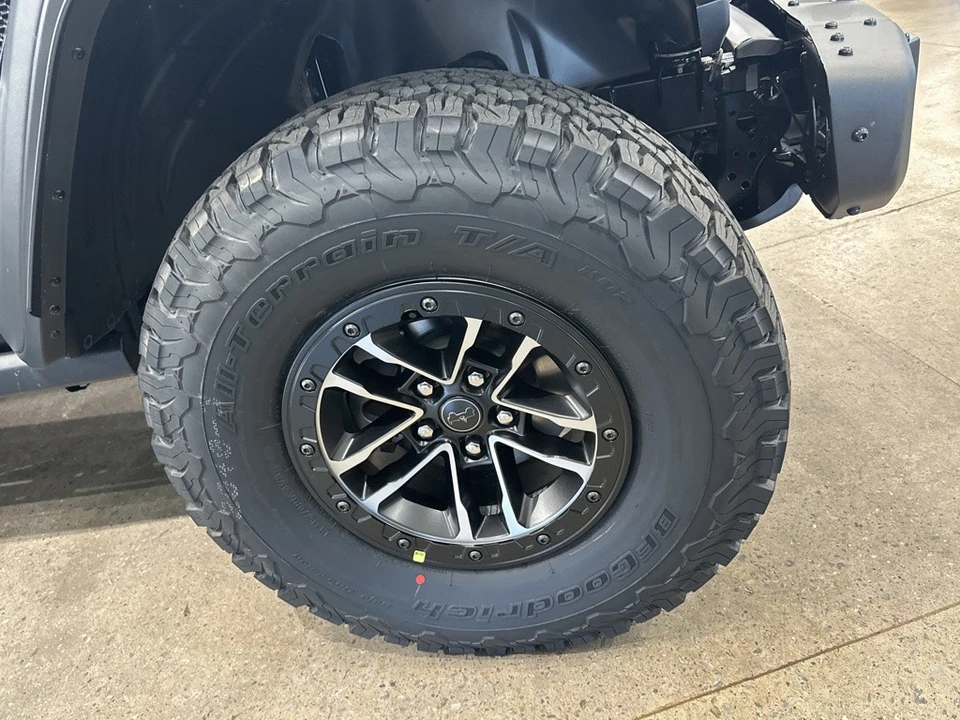 2026 Jeep JL Wrangler - Image 10 of 21