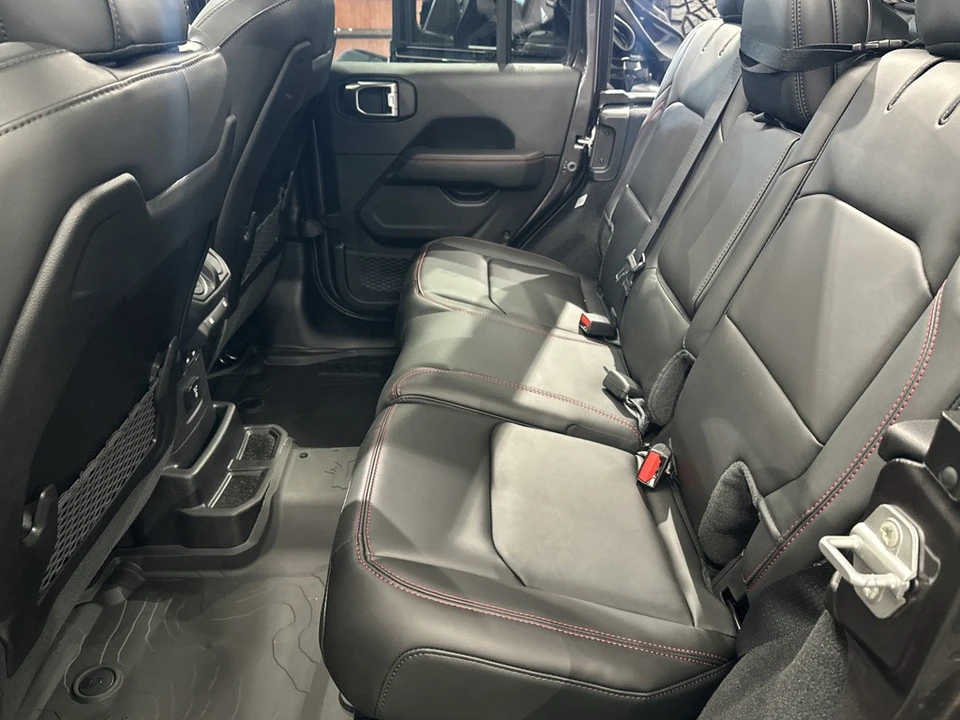 2026 Jeep JL Wrangler - Image 17 of 21