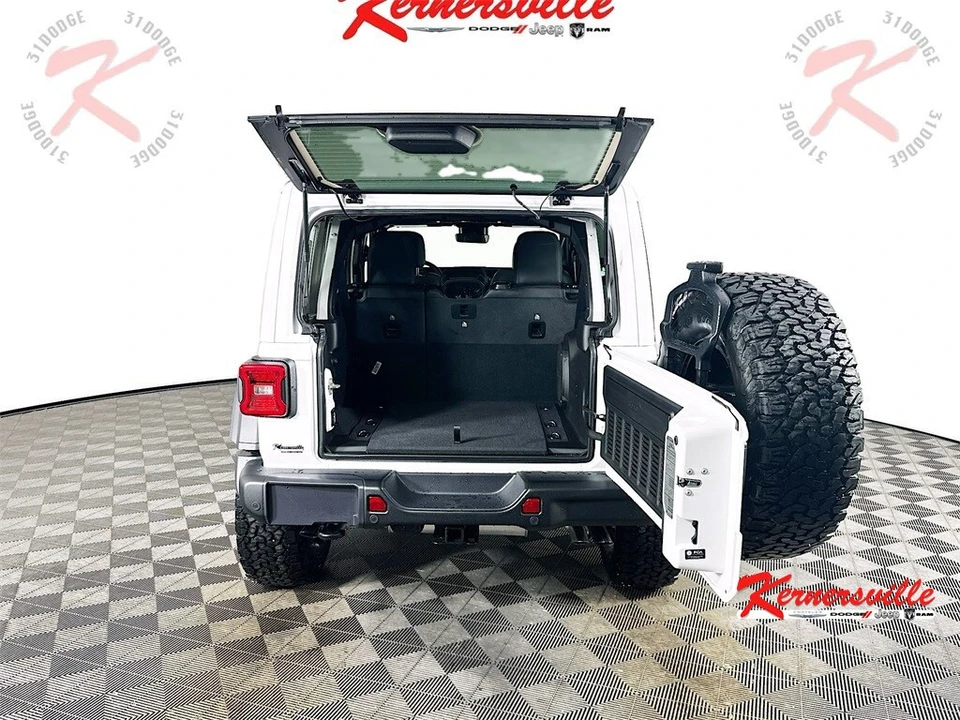 2026 Jeep JL Wrangler - Image 16 of 21