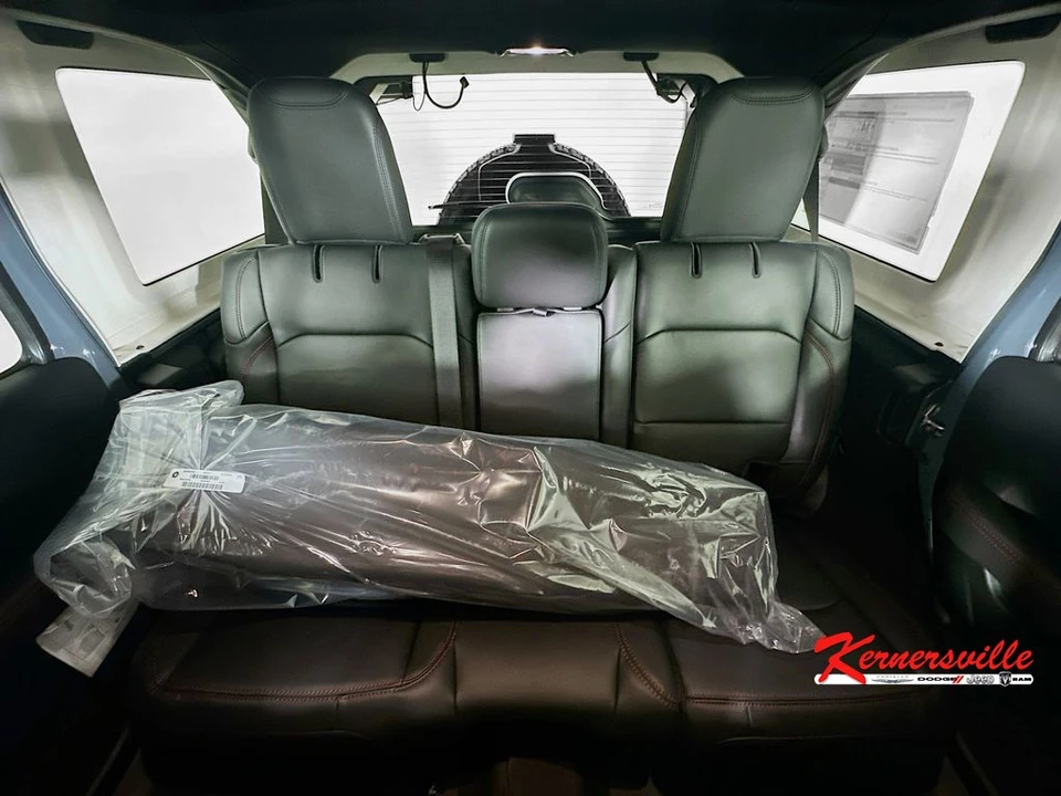 2026 Jeep JL Wrangler - Image 10 of 21