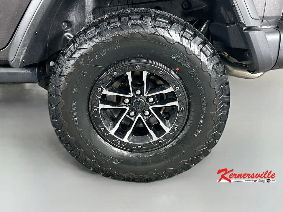 2026 Jeep JL Wrangler - Image 17 of 21