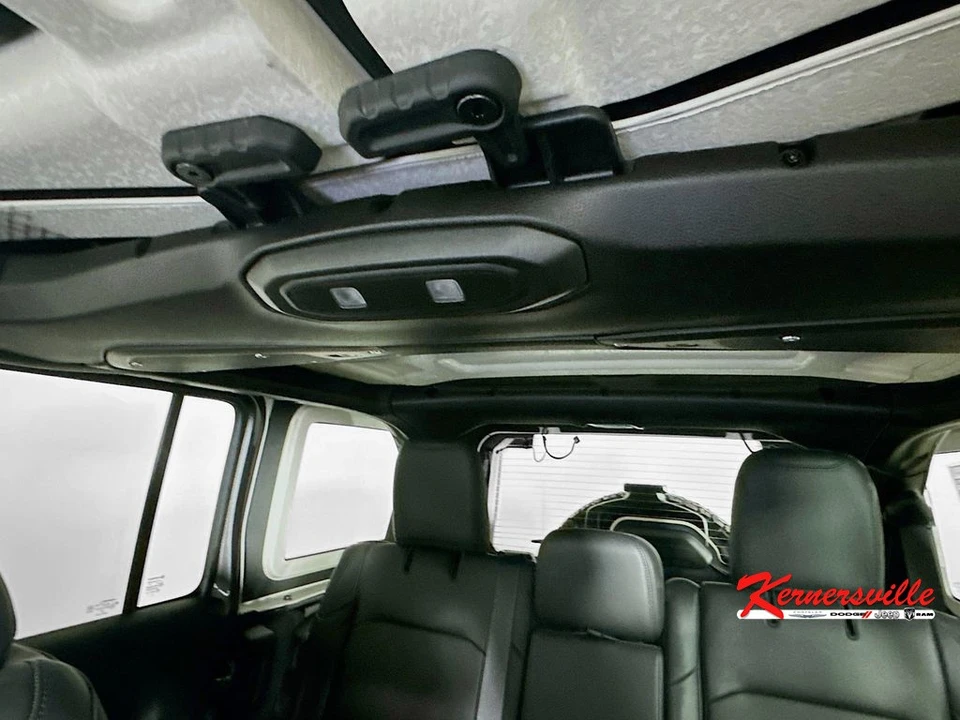 2026 Jeep JL Wrangler - Image 14 of 21