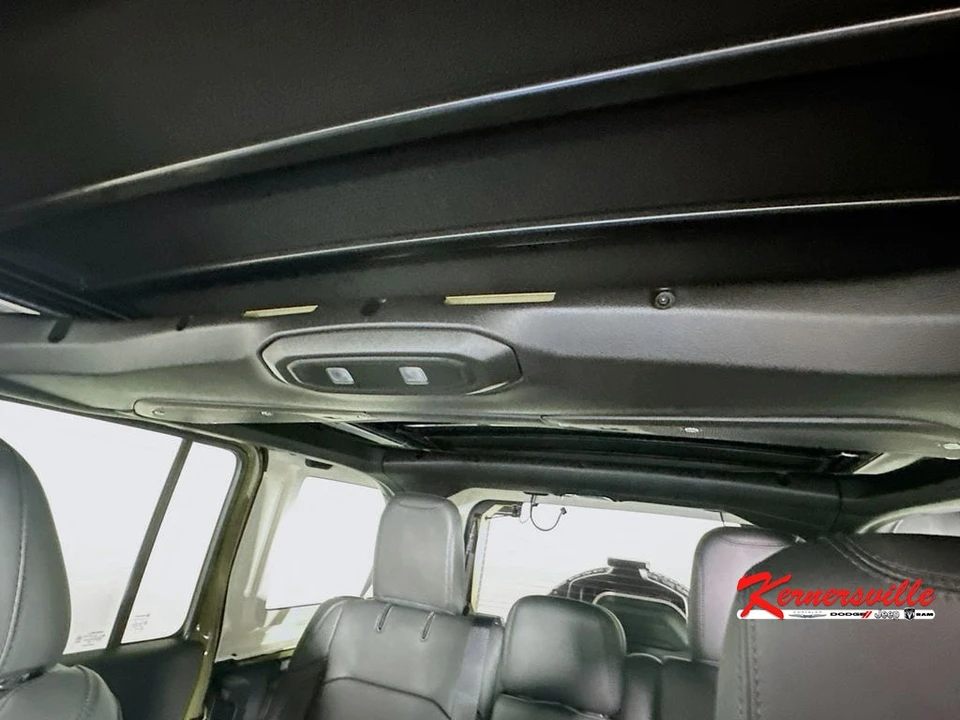 2026 Jeep JL Wrangler - Image 14 of 21