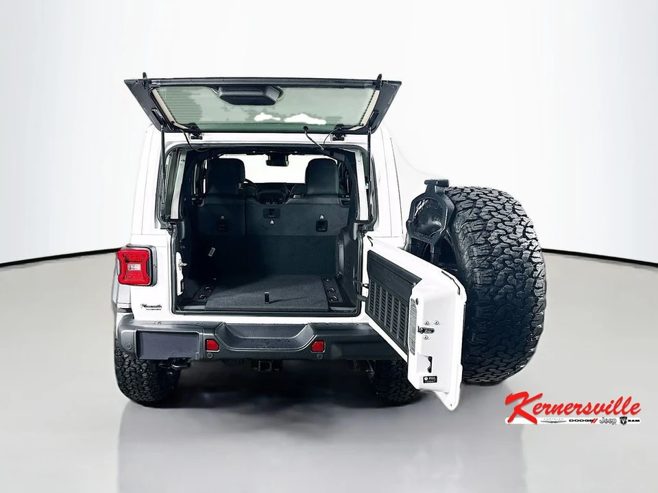 2026 Jeep JL Wrangler - Image 16 of 21