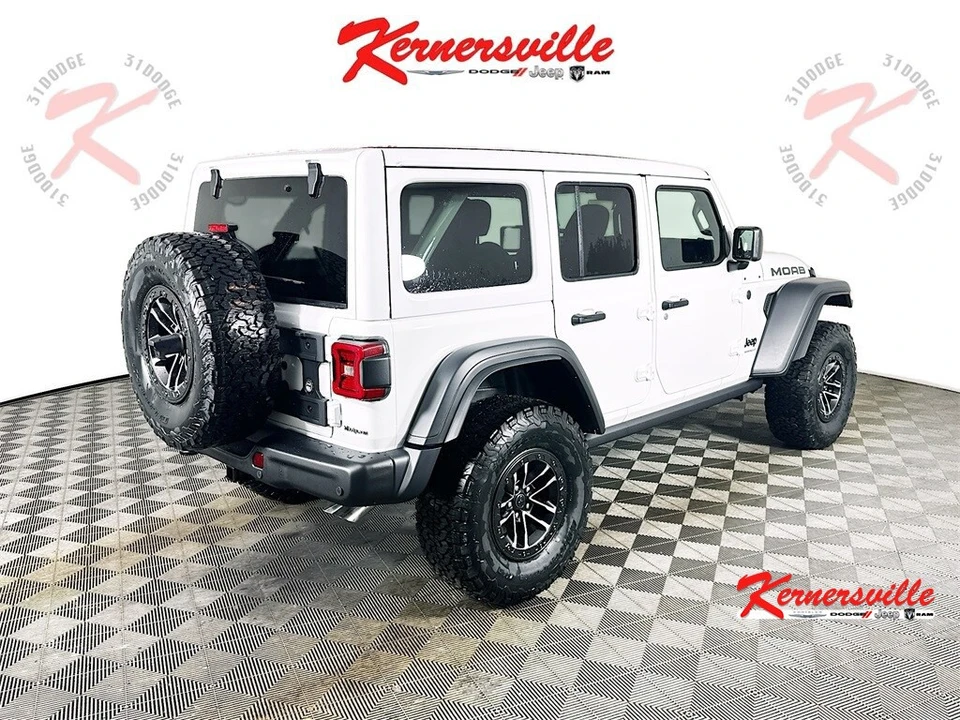 2026 Jeep JL Wrangler - Image 7 of 21