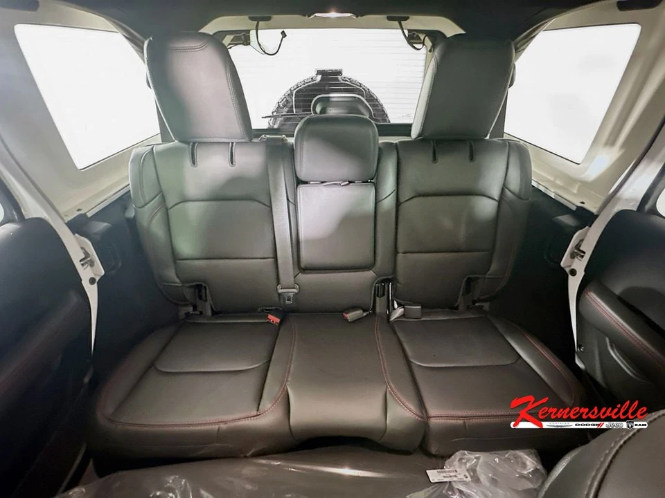 2026 Jeep JL Wrangler - Image 10 of 21