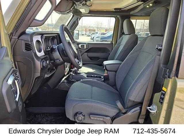 2026 Jeep JL Wrangler - Image 14 of 20