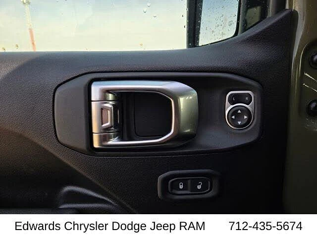 2026 Jeep JL Wrangler - Image 12 of 20